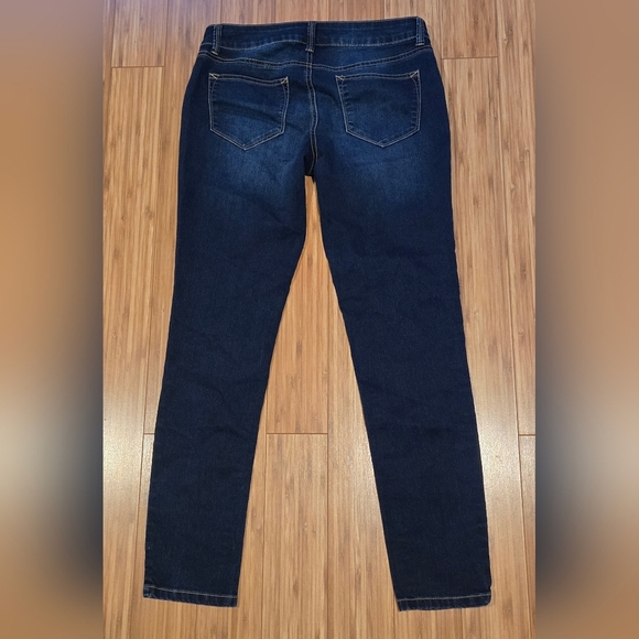 NWOT Maurices Classic Blue Jeans - Picture 5 of 6